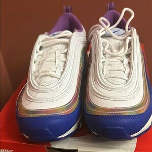 Nike Air Max 97 QS SIZE 6 (WHITE / PURPLE NEBULA-WASHED CORAL)